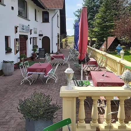 Guest house Und Eiscafe Frank *