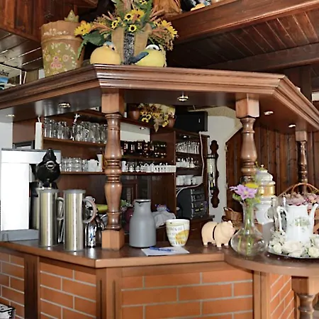 Und Eiscafe Frank Leimbach (Wartburgkreis)