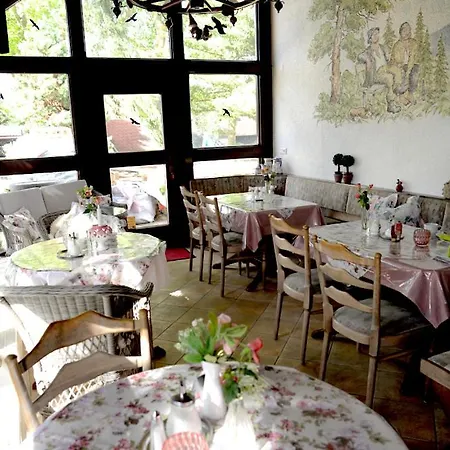 Und Eiscafe Frank Guest house *