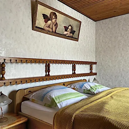 Und Eiscafe Frank Guest house *