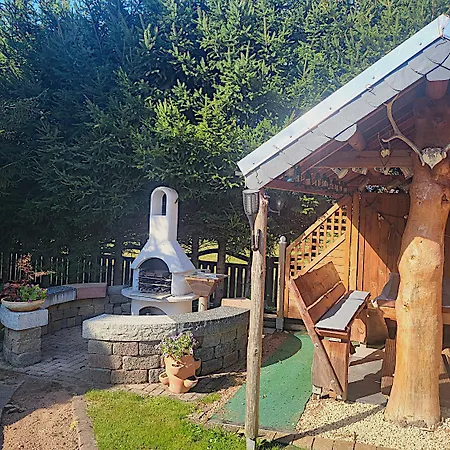 Und Eiscafe Frank Guest house Leimbach (Wartburgkreis)